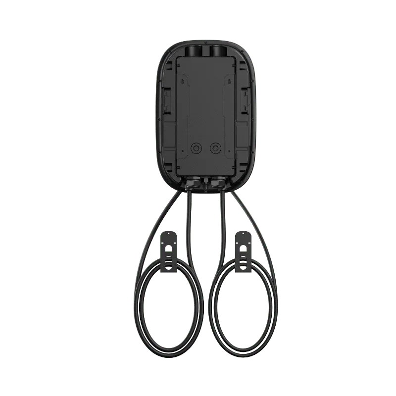 Borne de recharge CA commerciale sur socle Entogo Nano Duo Pro 2×22 kW avec deux câbles Type 2 et écran tactile de 7 pouces — view 12
