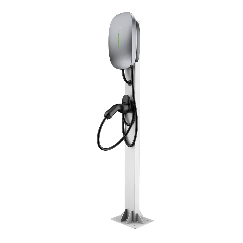 Borne de recharge CA résidentielle triphasée Entogo Caro Pro 22 kW sur socle blanc avec câble Type 2 fixe — view 9