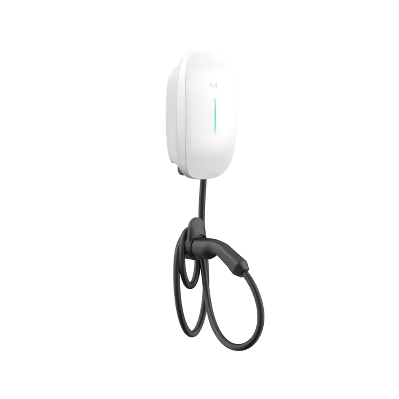 Borne de recharge CA résidentielle triphasée Entogo Caro Pro 22 kW sur socle blanc avec câble Type 2 fixe — view 12
