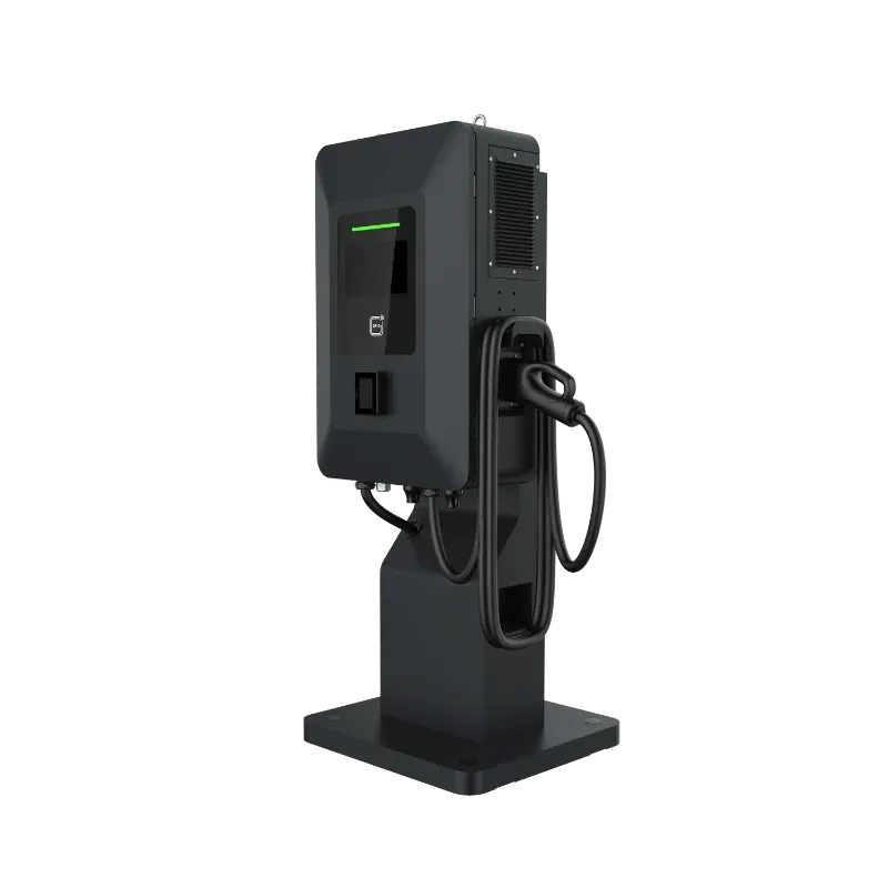 Borne de recharge rapide CC compacte Entogo MoBox 40 kW sur socle avec connecteur CCS2 et écran tactile de 10 pouces — view 18