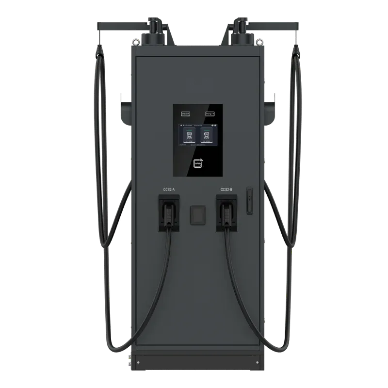 Borne de recharge rapide CC sur pied Entogo Turbo 60/120 kW avec double connecteur CCS2 et portique de câbles en hauteur — view 13